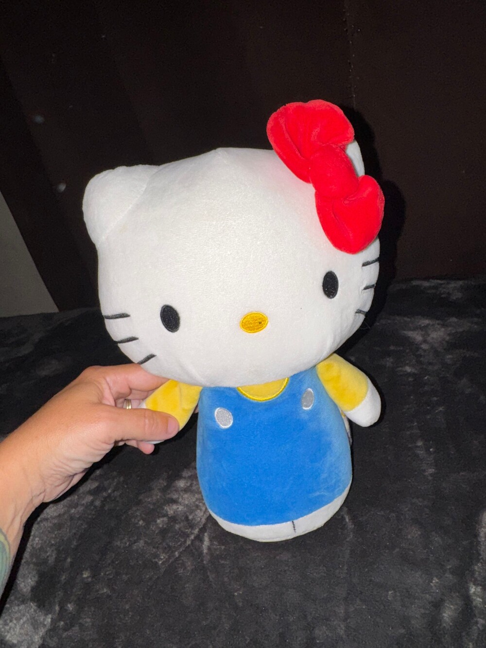 Hello Kitty itty bittys Plush Toy Blue Dress Yellow Sleeves